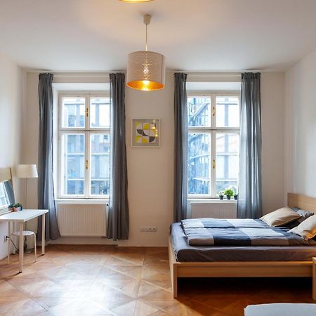 Stay Praha Apartment - New Open! Bagian luar foto